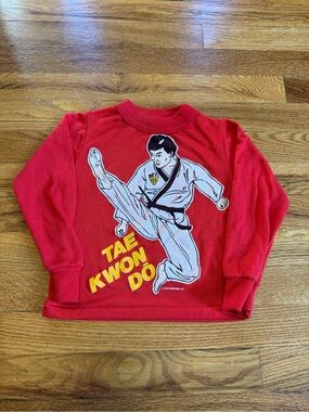 Vintage 80s Taekwondo T-shirt, Super Cute Kids Tee Kung Fu Tae Kwon Do (Size 5)